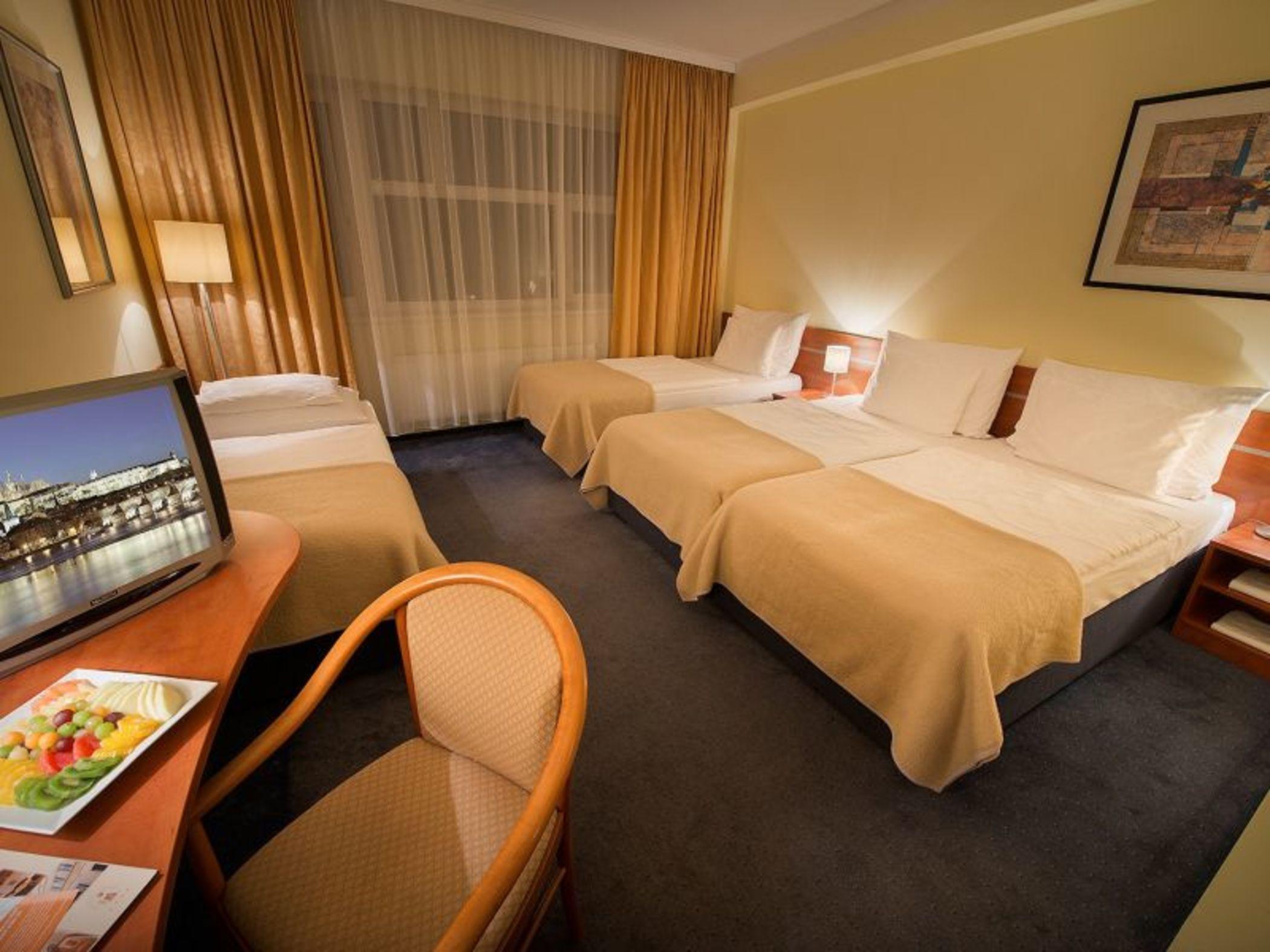 Rezidence Emmy Hotel Прага Екстериор снимка