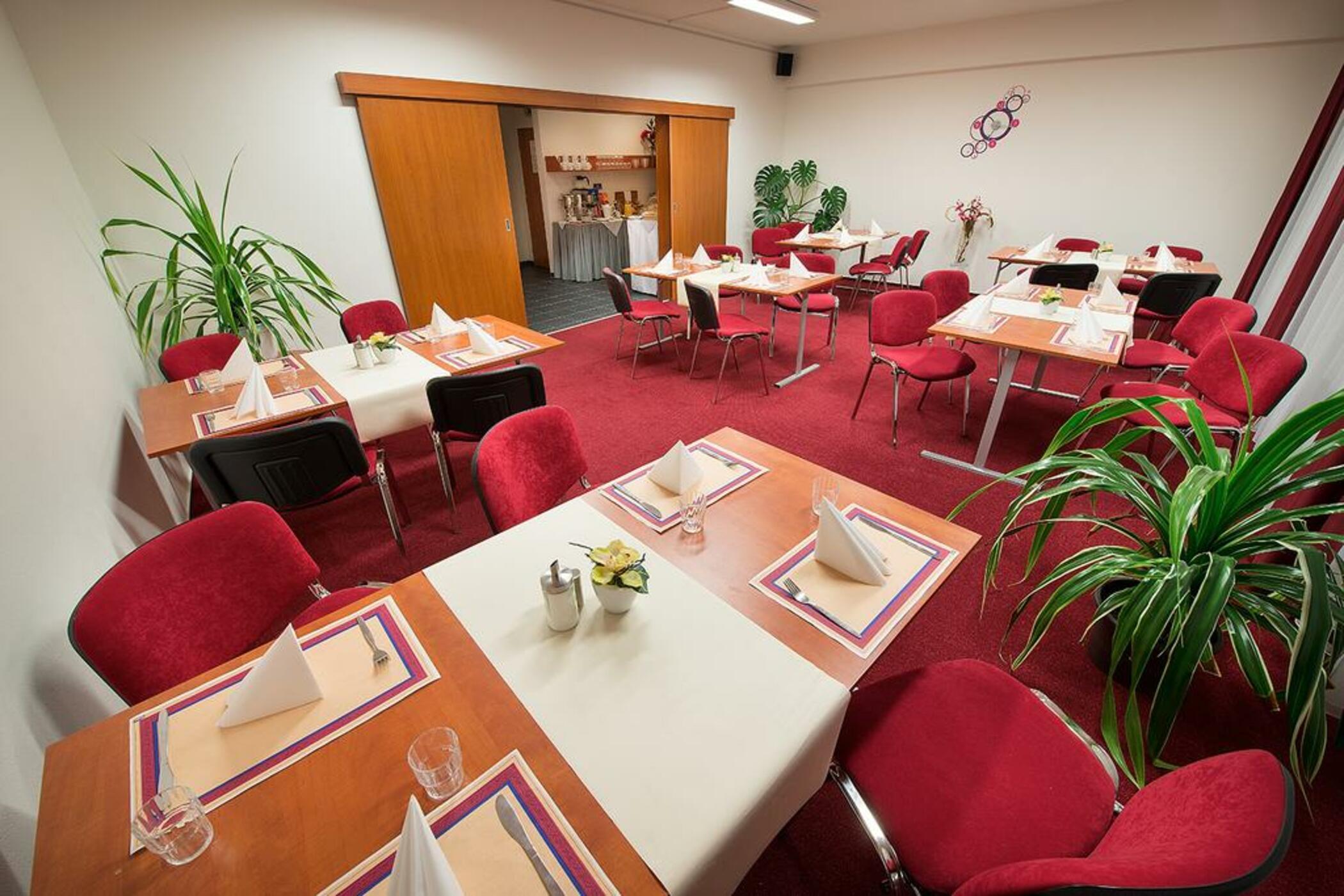 Rezidence Emmy Hotel Прага Екстериор снимка
