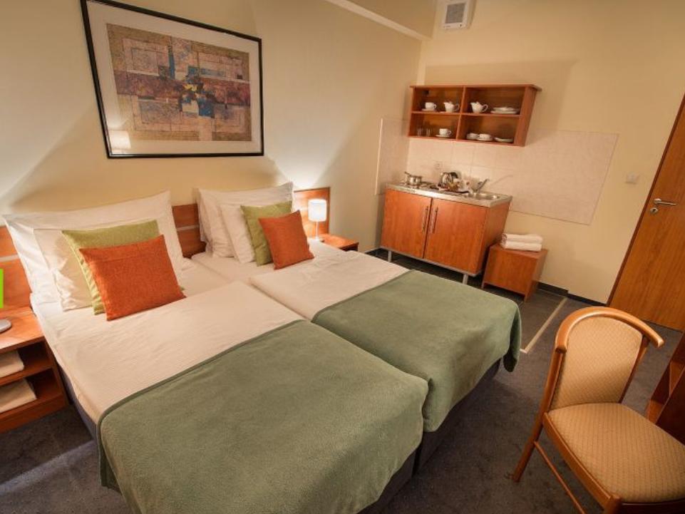 Rezidence Emmy Hotel Прага Екстериор снимка