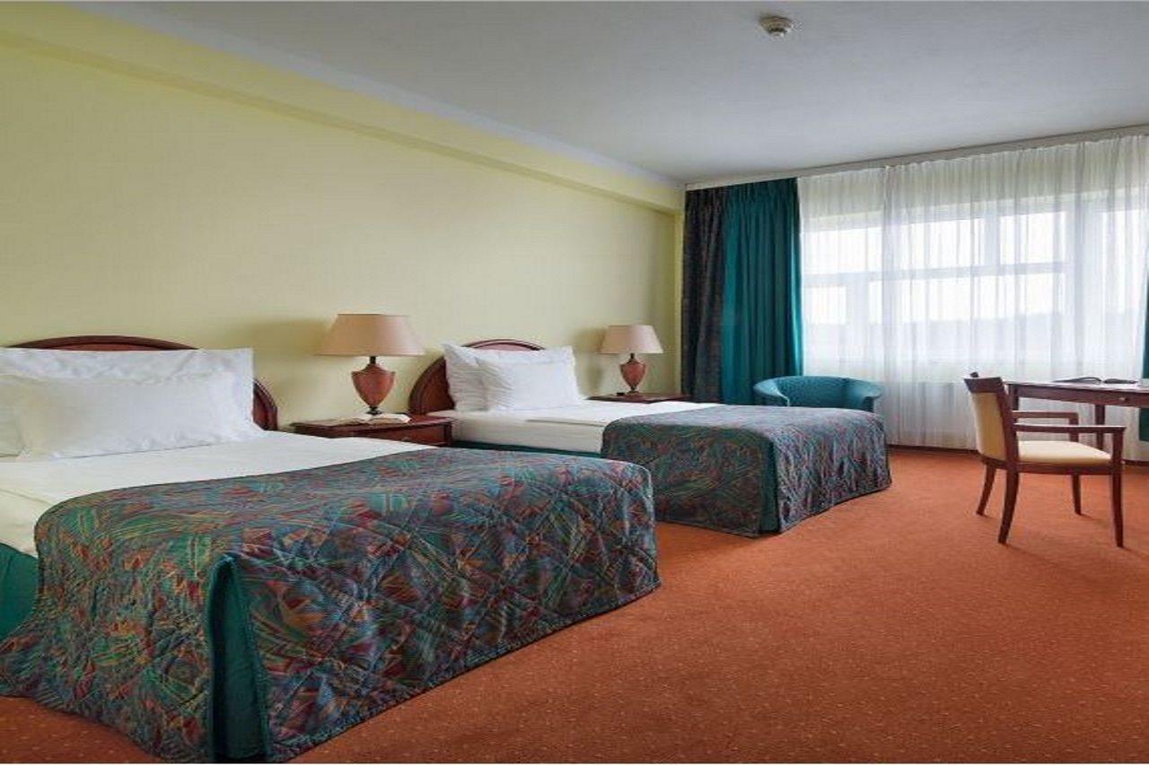 Rezidence Emmy Hotel Прага Екстериор снимка
