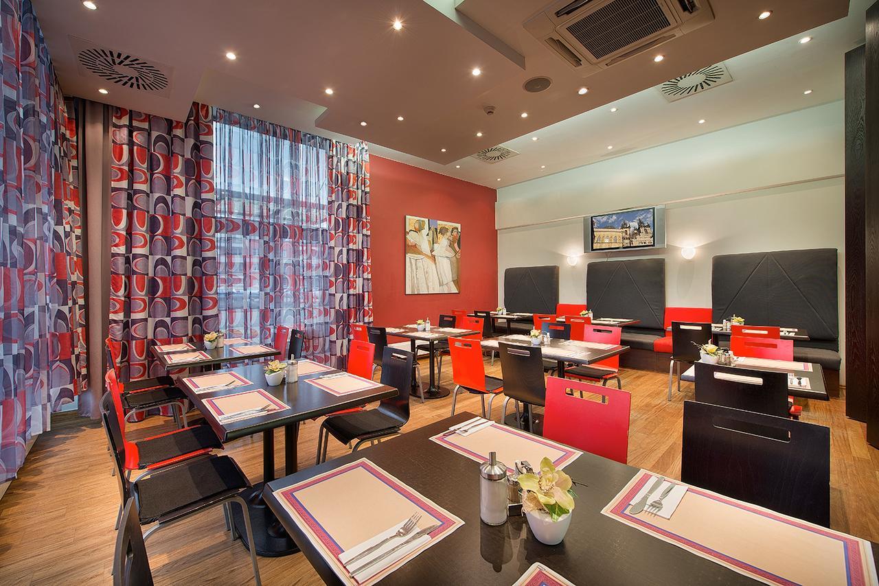 Rezidence Emmy Hotel Прага Екстериор снимка