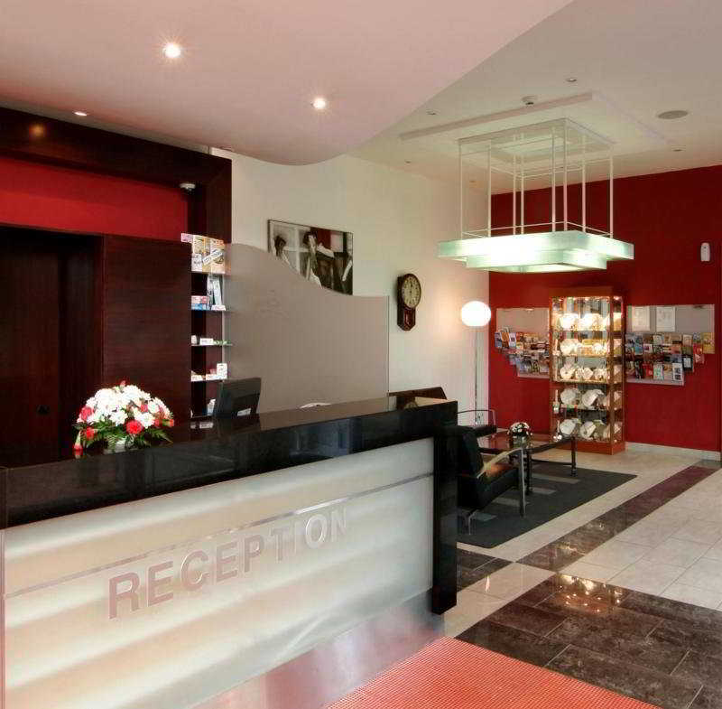 Rezidence Emmy Hotel Прага Екстериор снимка